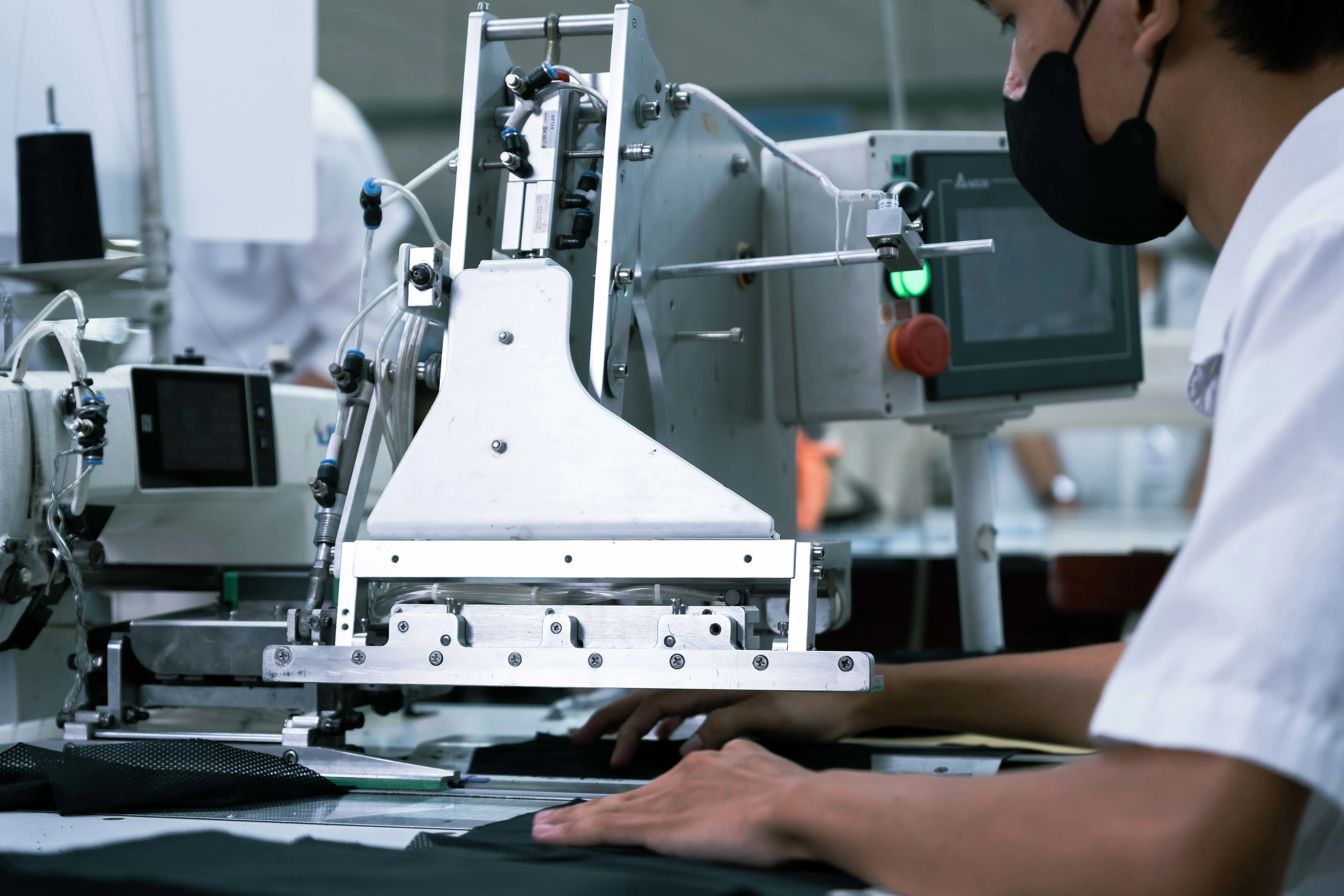 MÁY MAY ĐÁP TÚI TỰ ĐỘNG - Hình 3 MÁY MAY ĐÁP TÚI TỰ ĐỘNG - Hình 3