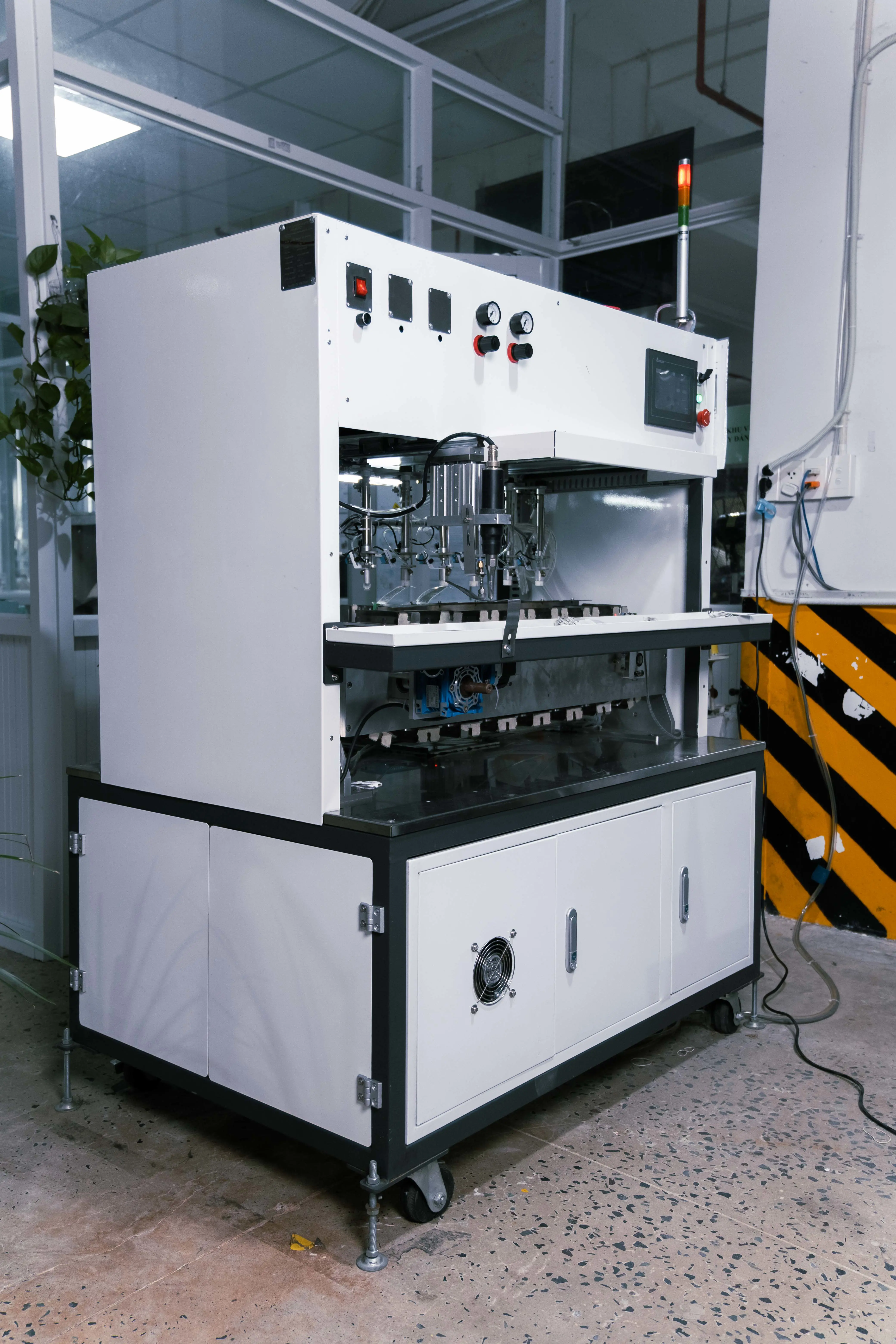 MÁY ĐÍNH NHÃN TỰ ĐỘNG - Hình 6 MÁY ĐÍNH NHÃN TỰ ĐỘNG - Hình 6